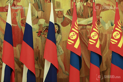 Монголыг Москвагаас удирдах уу?